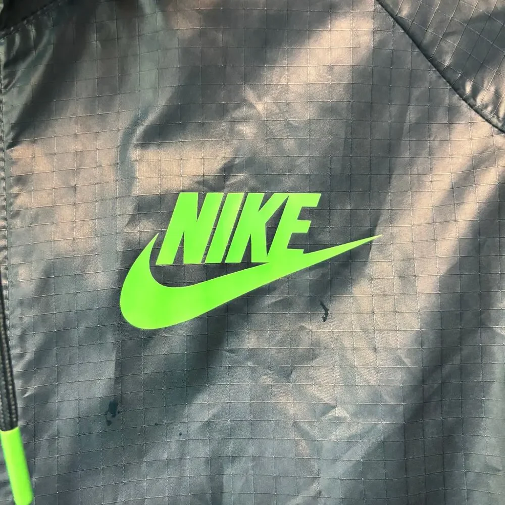 Nike Windrunner Jacket Logo Full Zip Hooded Lightweight Windbreaker Gorpcore